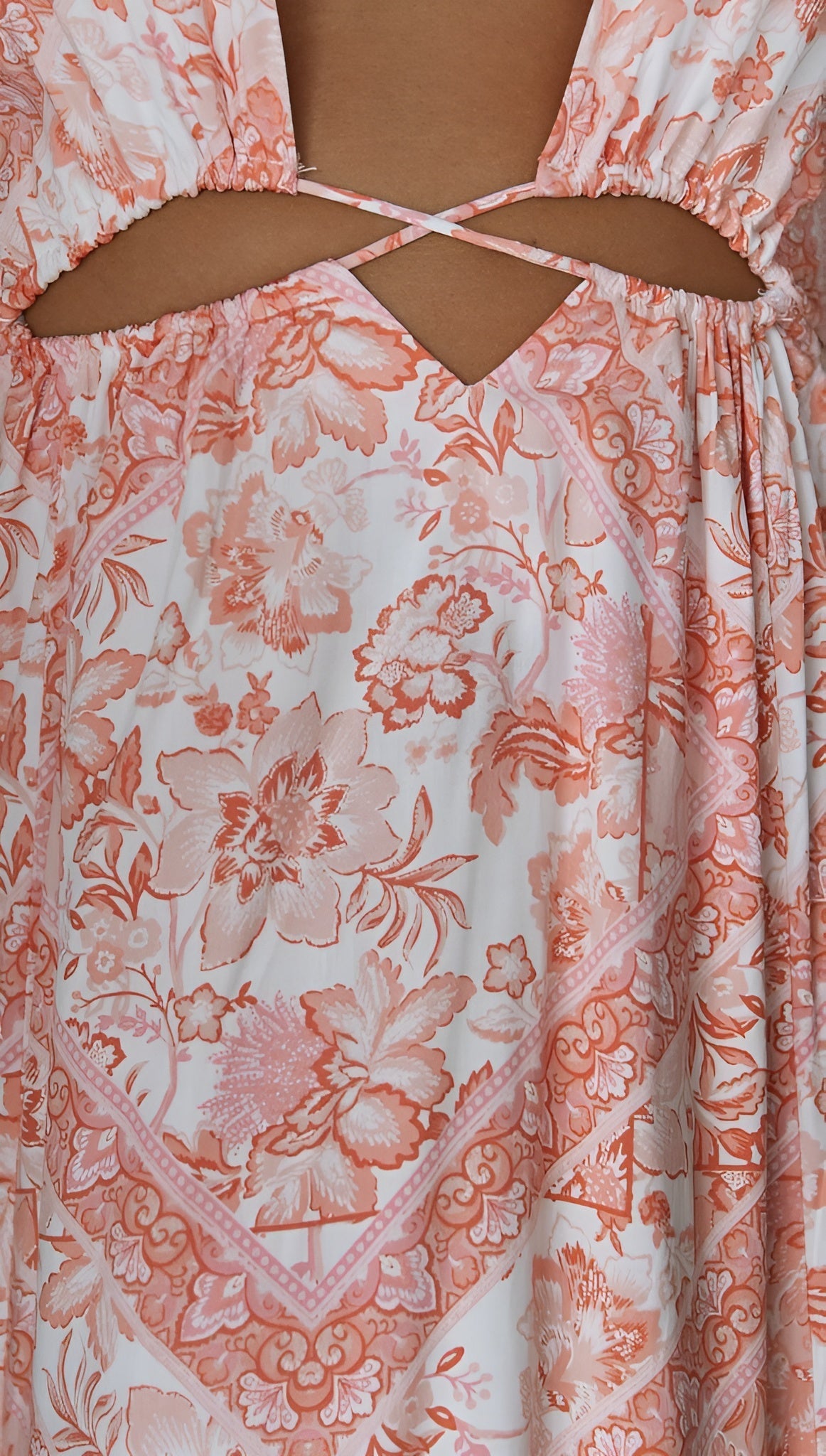 Robe longue fleurie dos nu