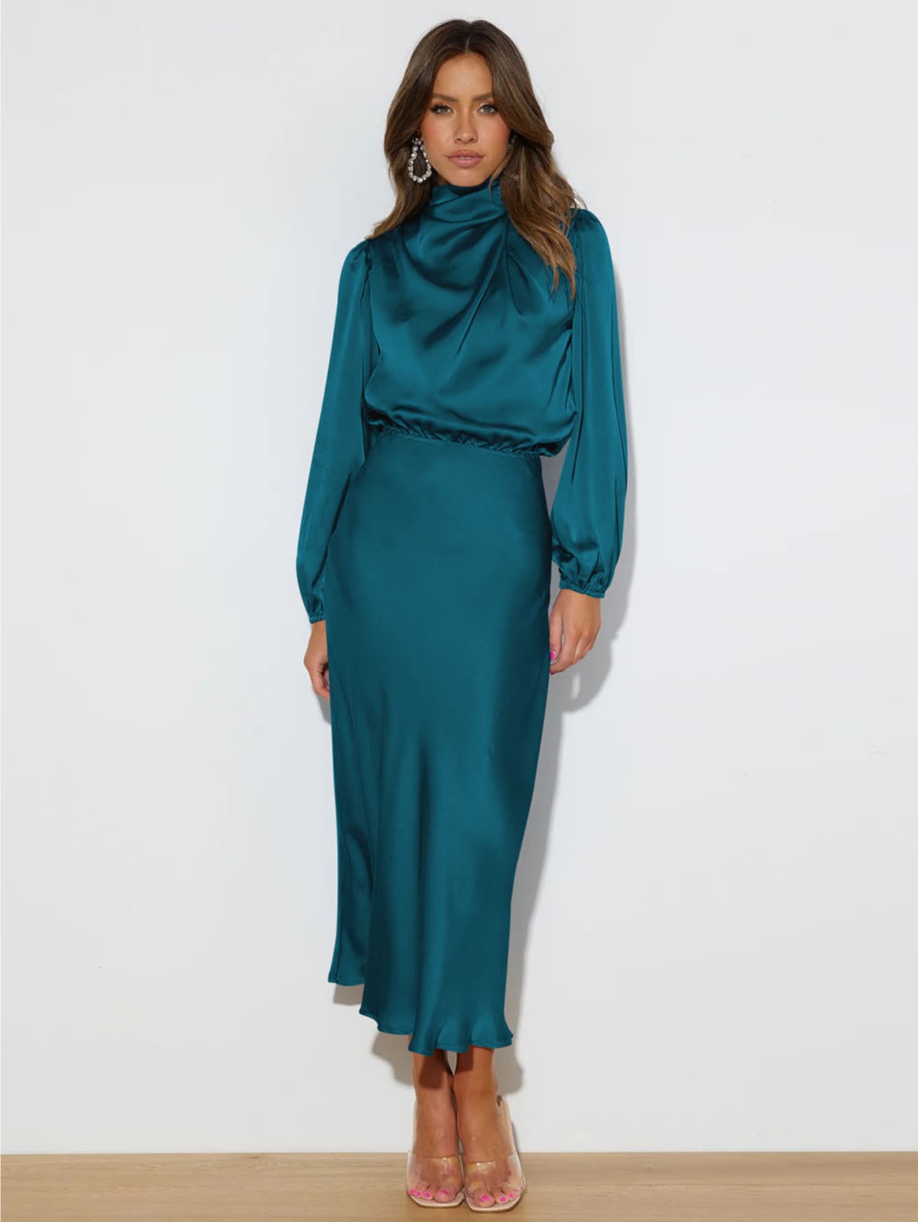 Robe longue chic satin