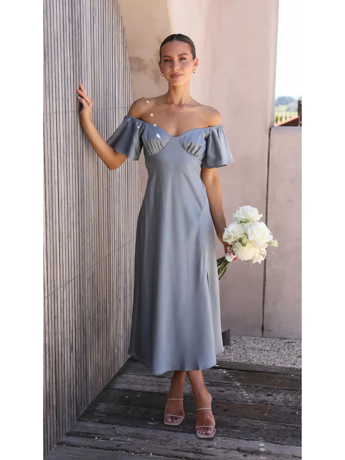 Robe satin chic pour mariage