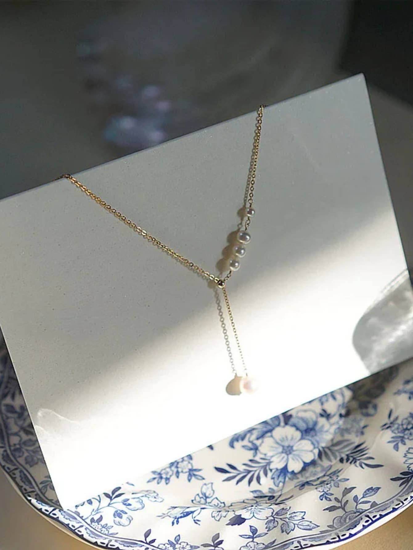 Collier pendant avec perles pour femme