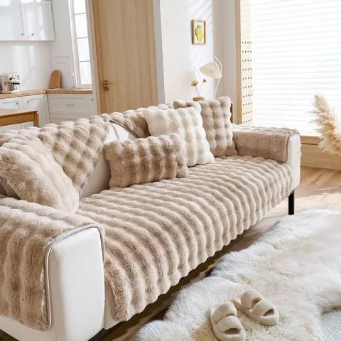 Housse de Canapé Ultra Douce en Fausse Fourrure - Beige
