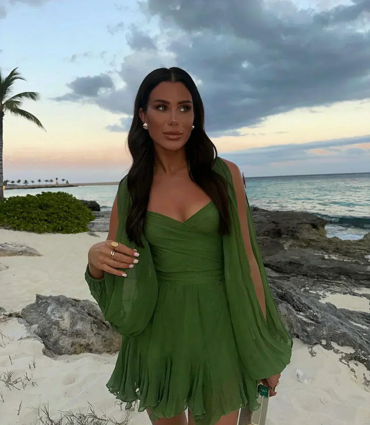 Layla | Robe mini ludique avec des manches bouffantes