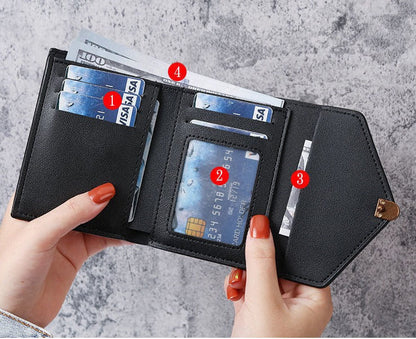 Petit portefeuille à rabat pour femme