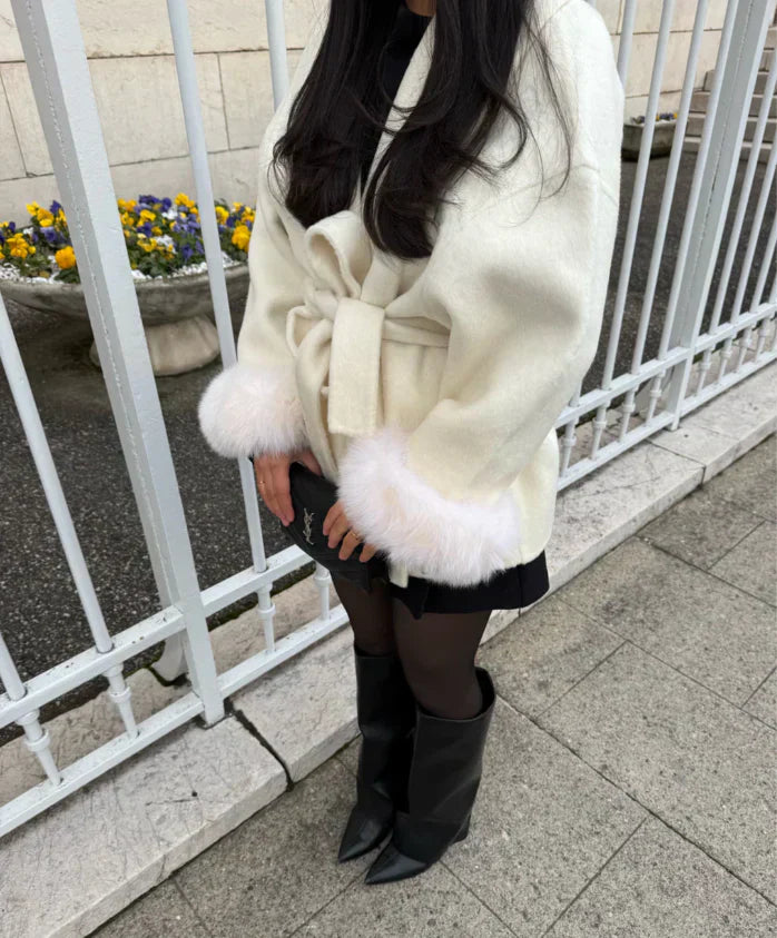 Melissa – Manteau Élégant avec Détails en Fourrure