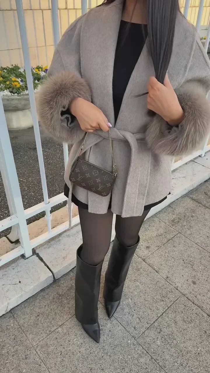Melissa – Manteau Élégant avec Détails en Fourrure